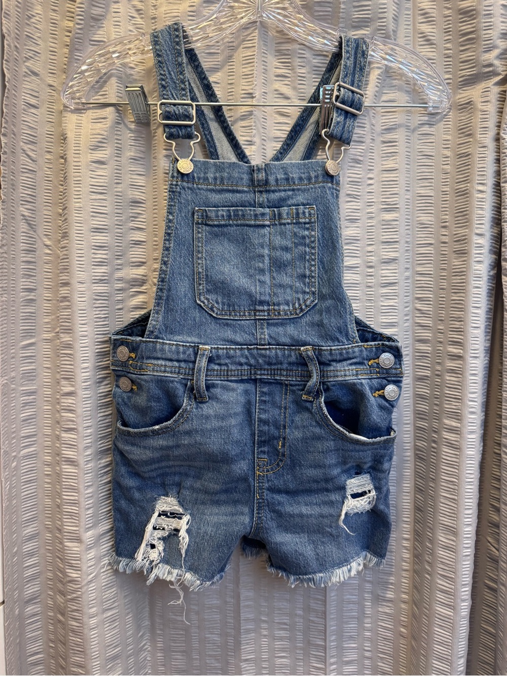 Cat & Jack Girls 6/7 Distressed Denim Short Overalls Adjustable Straps